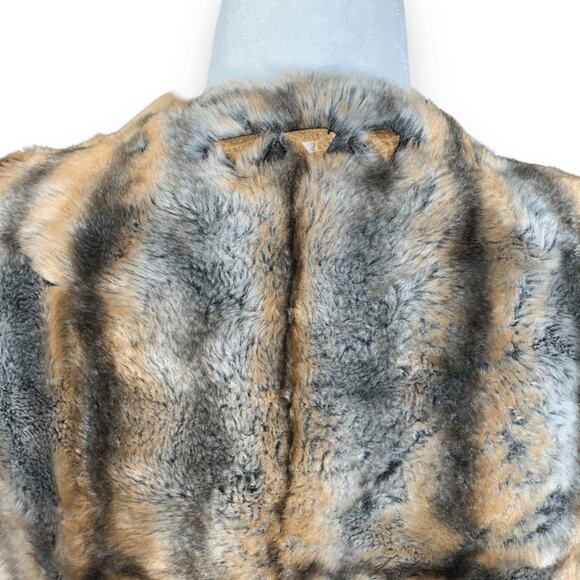 Vintage Y2K Alberto Makali Faux Fur Vest Tan Cropped Tie Front Studded Boho - Picture 7 of 11